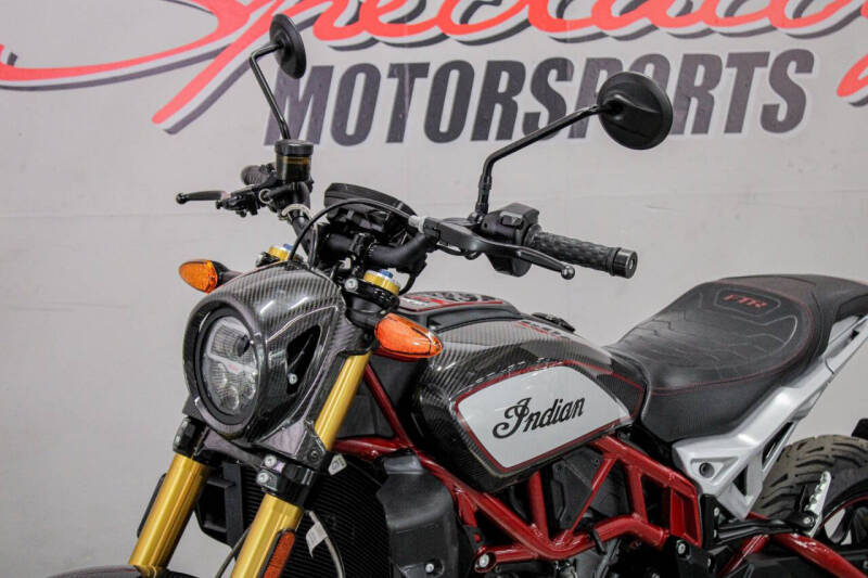 2022 Indian FTR R Carbon