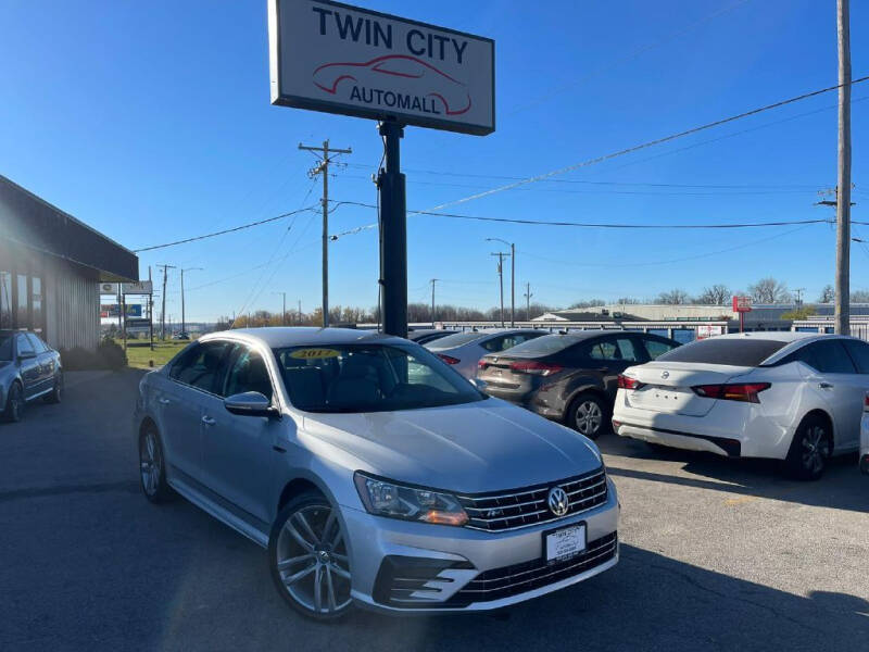 2017 Volkswagen Passat for sale at TWIN CITY AUTO MALL in Bloomington IL