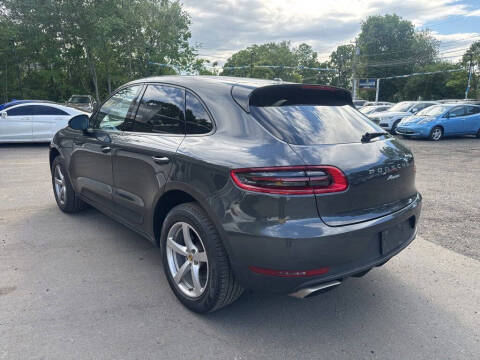 2017 Porsche Macan