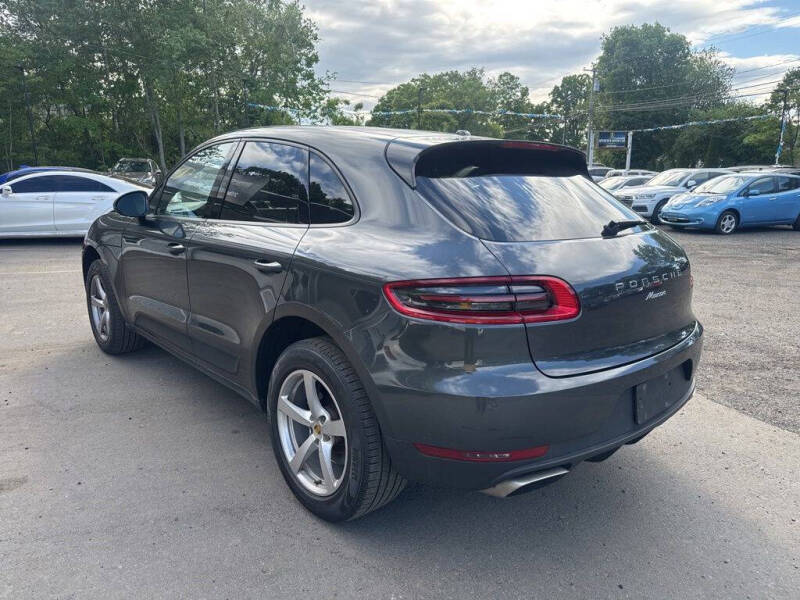2017 Porsche Macan