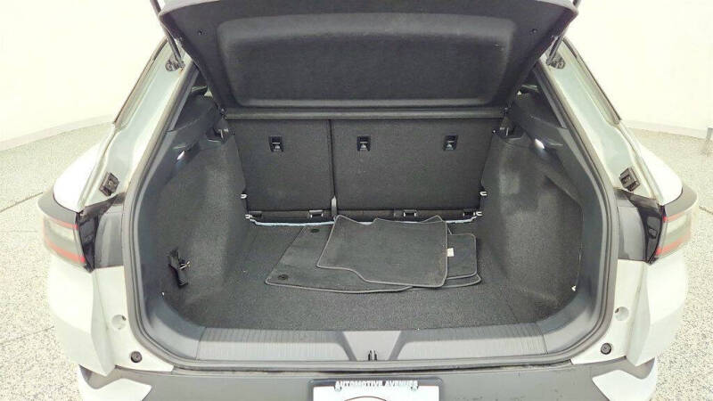 2022 Volkswagen ID.4 Pro