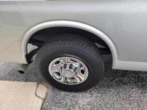 2017 Chevrolet Express LT 3500