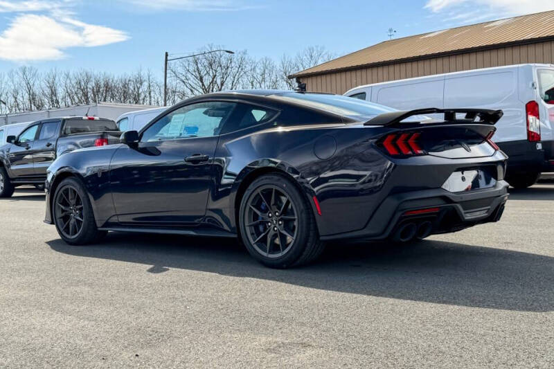 2025 Ford Mustang Dark Horse
