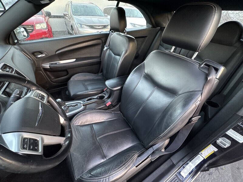 2011 Chrysler 200 Limited