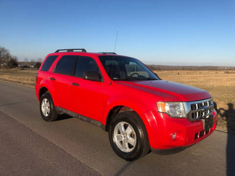 2009 Ford Escape for sale at Hitt & Mis Auto in Cape Girardeau MO