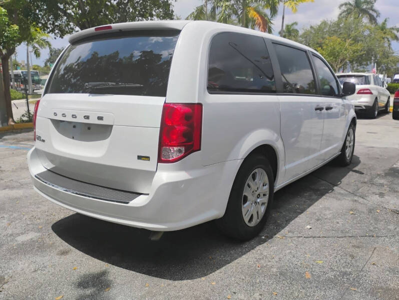 2019 Dodge Grand Caravan SE Plus