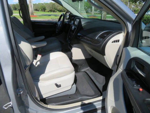 2013 Chrysler Town and Country Limited