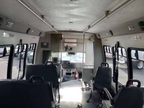 2017 Ford E-Series E-450 SD