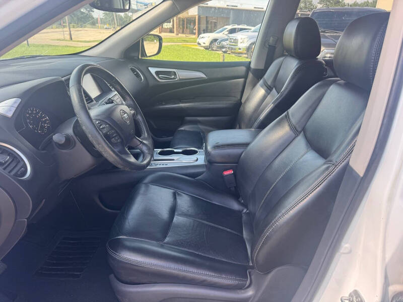 2017 Nissan Pathfinder SL