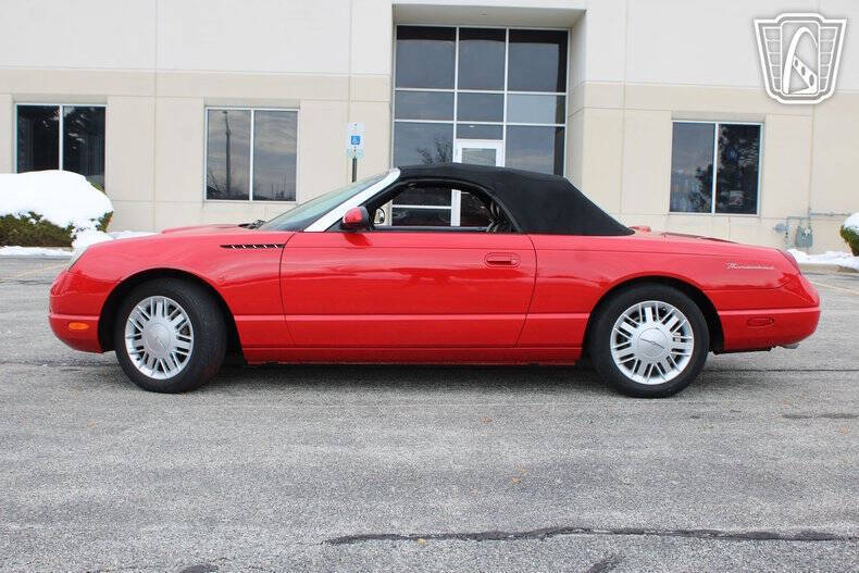 2002 Ford Thunderbird Deluxe