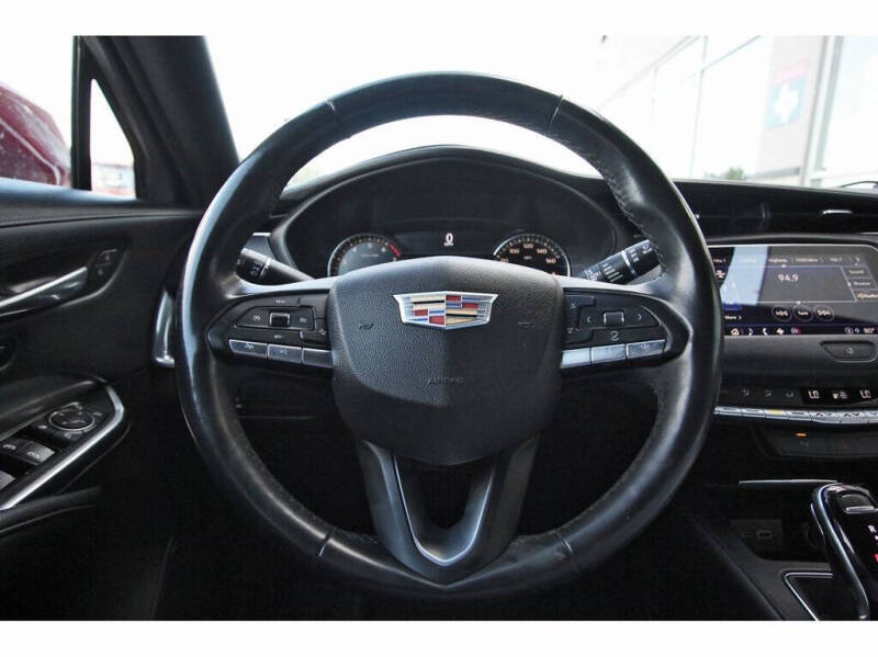 2021 Cadillac XT4 Premium Luxury