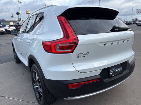 2023 Volvo XC40 B5 Plus Bright Theme