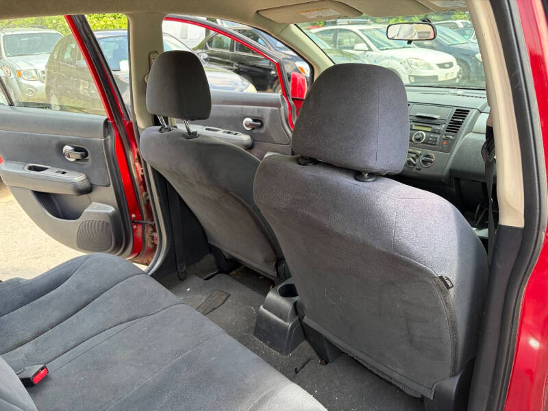 2009 Nissan Versa 1.8 S
