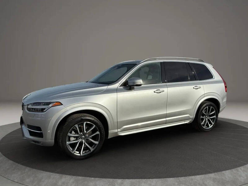 2017 Volvo XC90 T6 Momentum