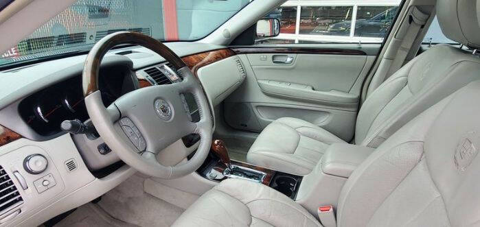 2011 Cadillac DTS