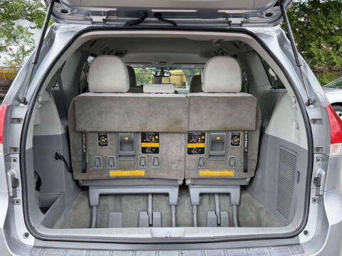 2012 Toyota Sienna