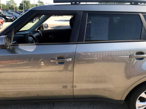 2016 Kia Soul +