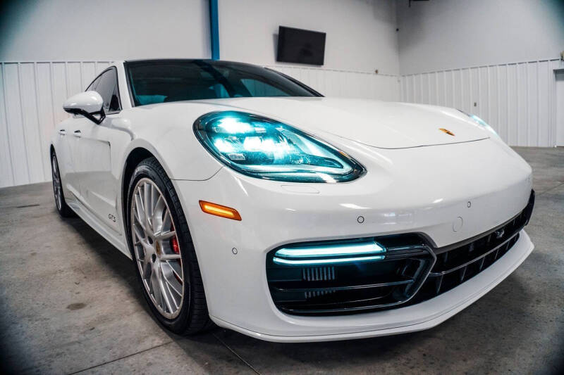 2020 Porsche Panamera GTS