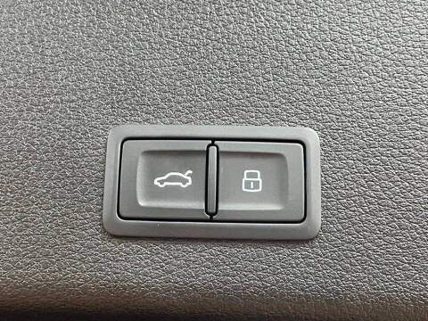 2021 Audi e-tron quattro Premium