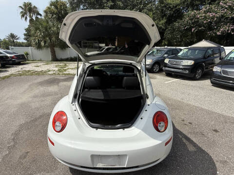 2010 Volkswagen New Beetle