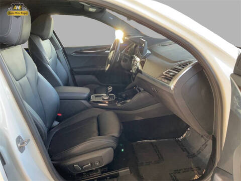 2024 BMW X4 xDrive30i