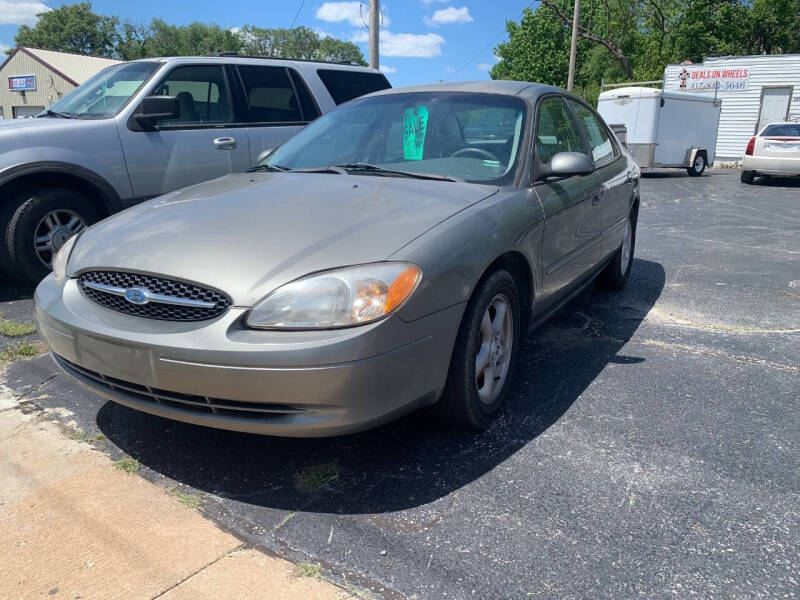 2003 Ford Taurus SE