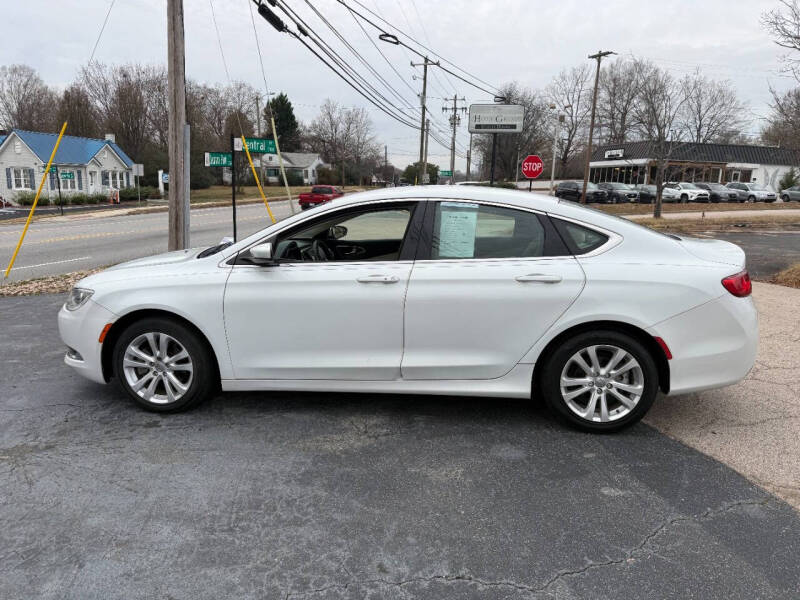 2015 Chrysler 200 Limited's photo
