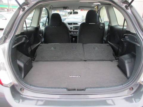 2012 Toyota Yaris 3-Door LE