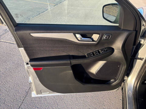 2023 Ford Escape Platinum