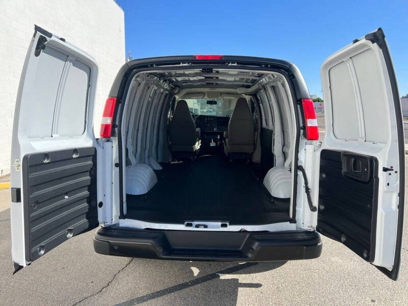 2026 Chevrolet Express 3500