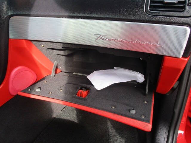 2004 Ford Thunderbird Deluxe