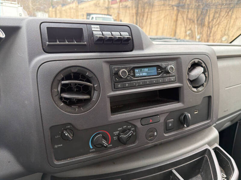 2021 Ford E-Series E-350 SD