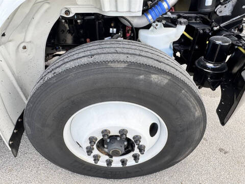 2020 Freightliner M2 106