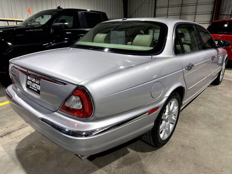 2005 Jaguar XJ-Series XJ8 L