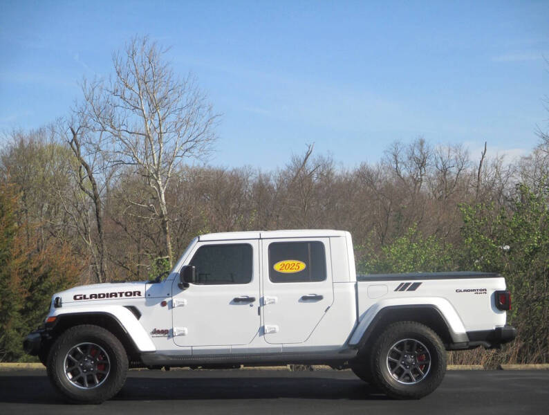 2025 Jeep Gladiator NightHawk
