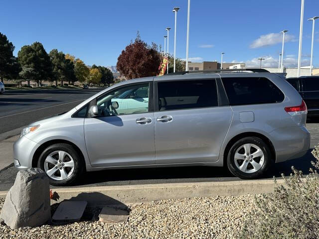 2012 Toyota Sienna