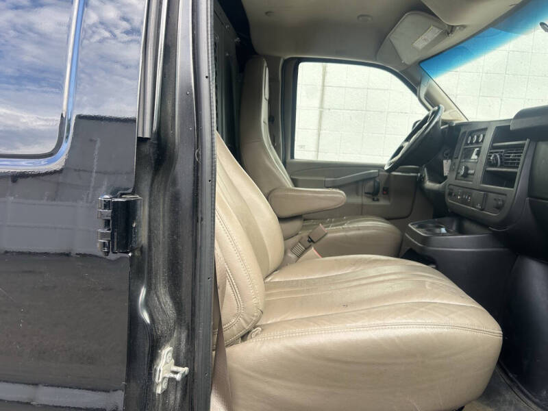 2017 Chevrolet Express 2500