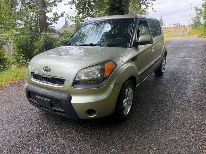 2010 Kia Soul +