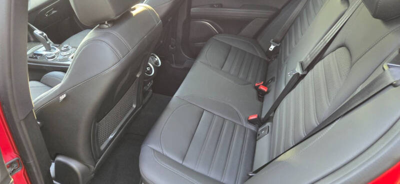 2023 Alfa Romeo Stelvio Quadrifoglio