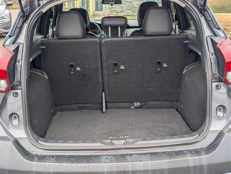 2019 Nissan Kicks SR