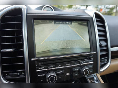 2014 Porsche Cayenne Platinum