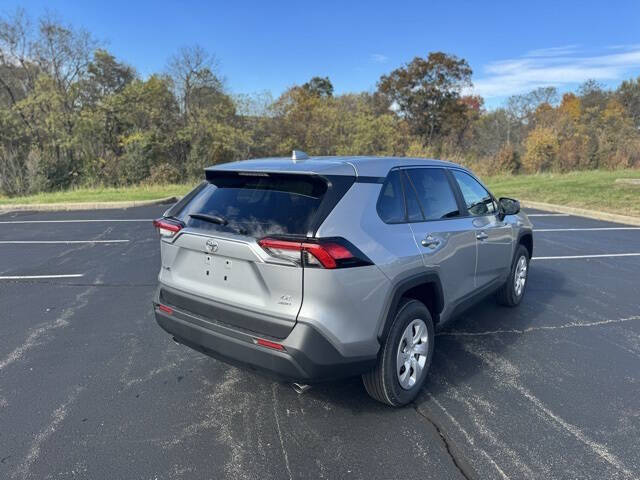 2025 Toyota RAV4 LE