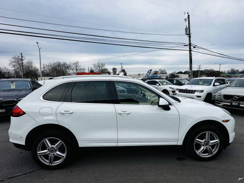 2014 Porsche Cayenne Platinum