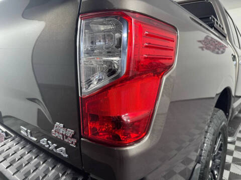2017 Nissan Titan