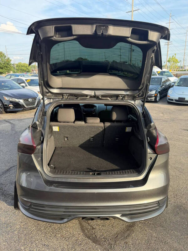2018 Ford Focus ST