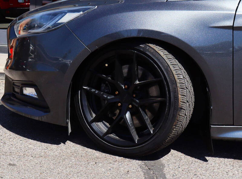 2018 Ford Focus ST