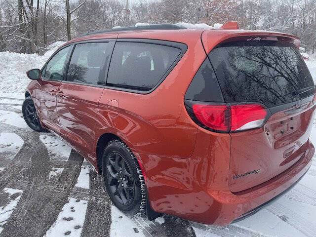 2018 Chrysler Pacifica Touring L Plus