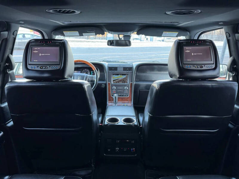 2017 Lincoln Navigator Select