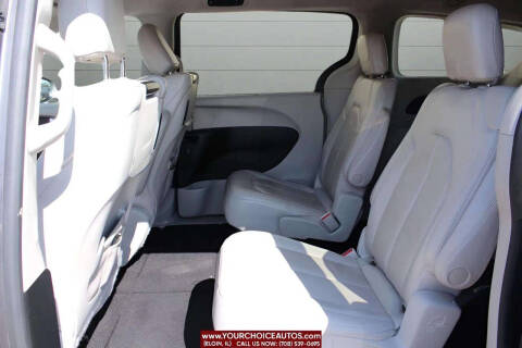 2017 Chrysler Pacifica Touring-L Plus