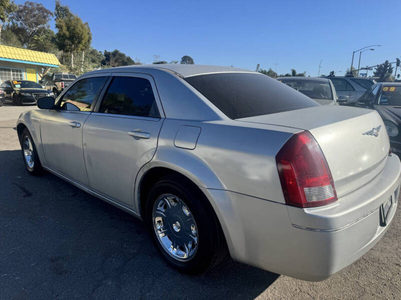 2005 Chrysler 300 Touring